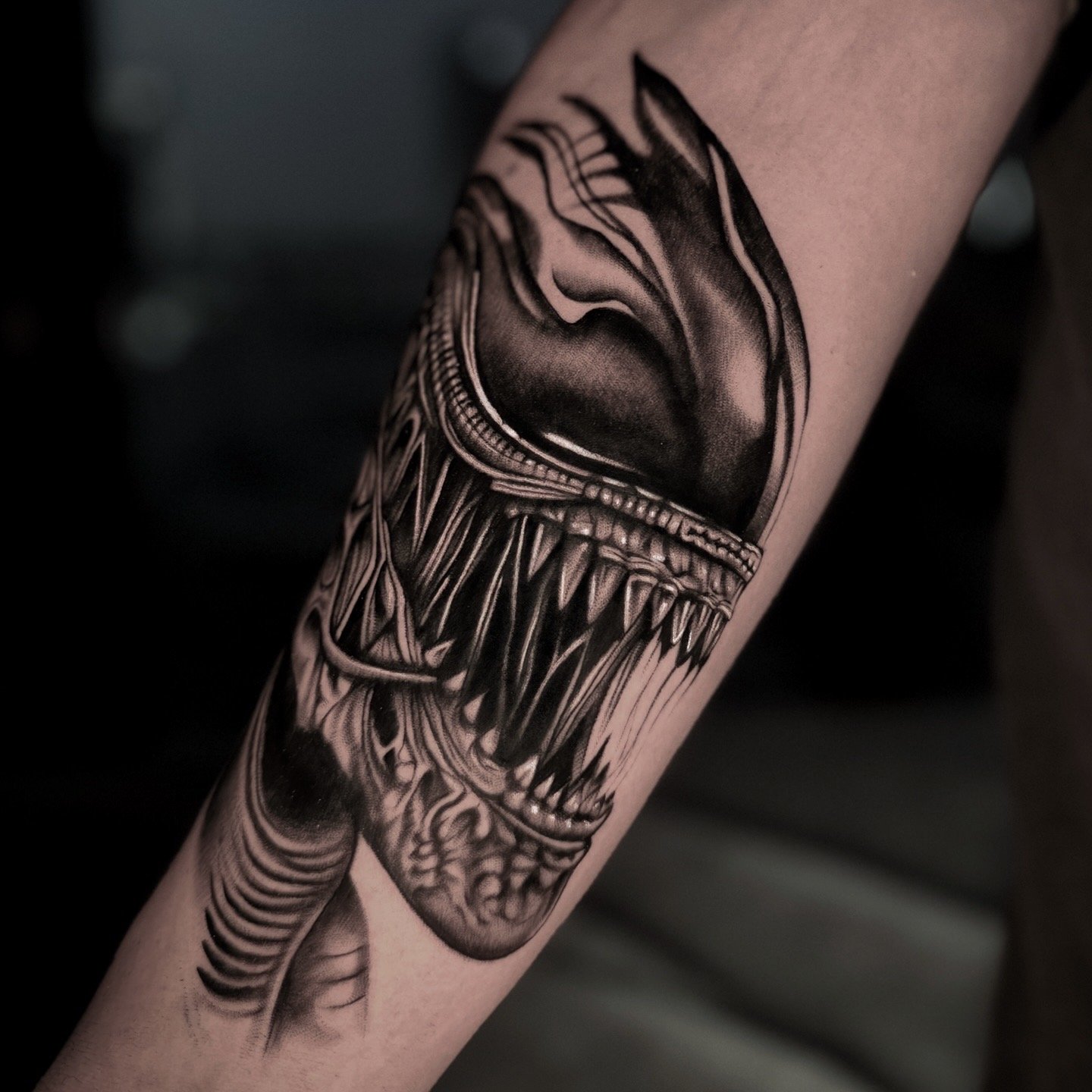 Predator Custom Tattoo 4